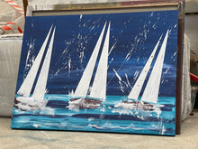 Carica l'immagine nel visualizzatore di Gallery, Vele bianche in un mare blu notte