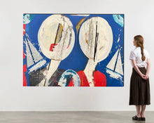 Carica l'immagine nel visualizzatore di Gallery, Camminando per strada due a due.