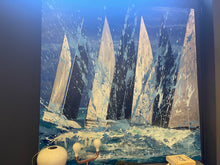 Carica l'immagine nel visualizzatore di Gallery, Vele nel Mare Notturno
