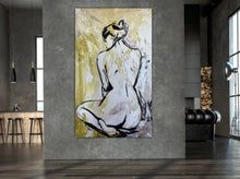 Carica l'immagine nel visualizzatore di Gallery, Donna alle spalle sfondo giallo