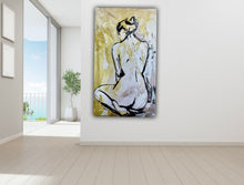 Carica l'immagine nel visualizzatore di Gallery, Donna alle spalle sfondo giallo