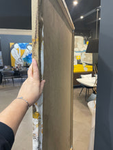 Carica l&#39;immagine nel visualizzatore di Gallery, Portrait
