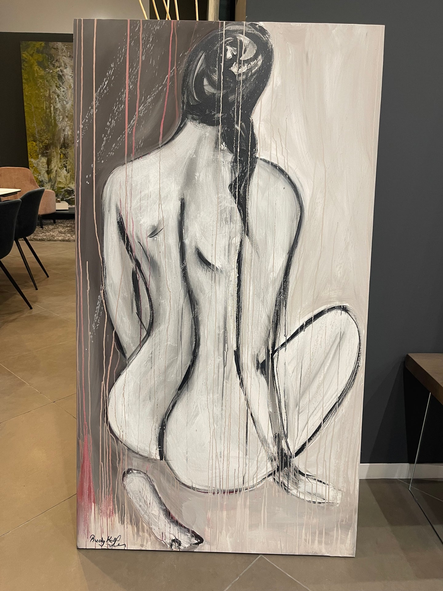 Nudo femminile alle spalle